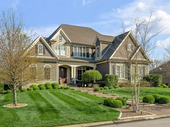 2656 Cayman Hts, Lexington, KY 40509