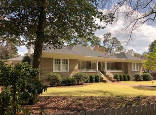 40 Village Green Rd E, Pinehurst, NC 28374