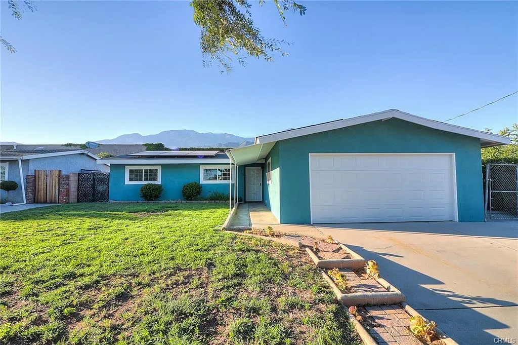 4 bed, 1900 sqft, $3,800 — Photo 1