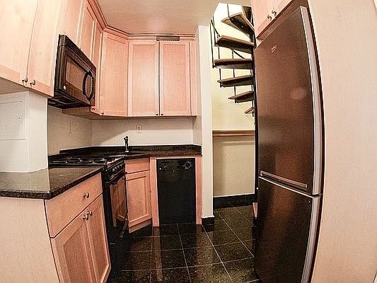 5th image of 150 E 84th St #1C2C