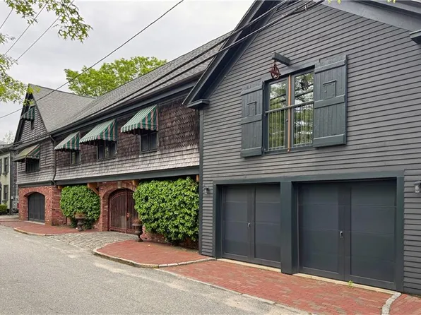 10 Liberty St, Newport, RI 02840