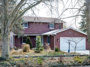 20 Ashley Ln, Champaign, IL