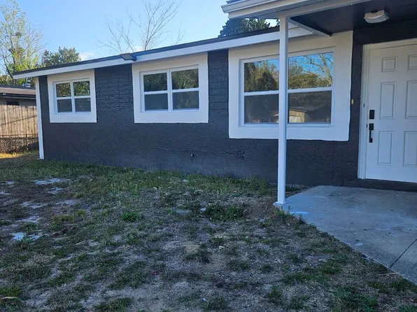 838 Lewis Dr, Daytona Beach, FL 32117