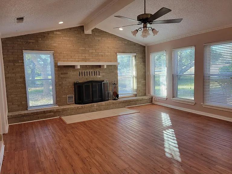 19 Tall Oaks Trl — Photo 8