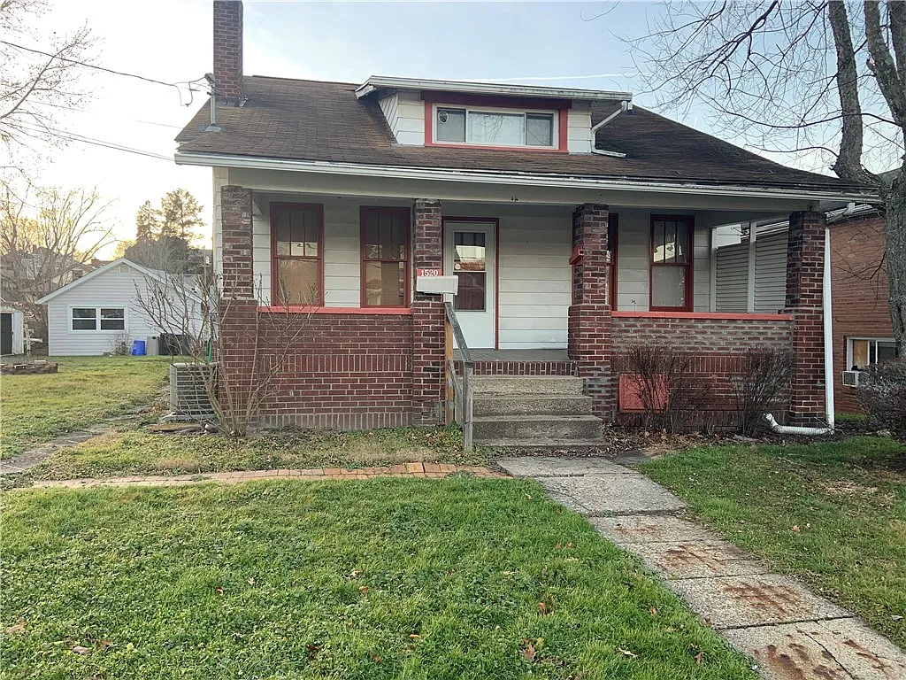 1520 Neely St photo 1
