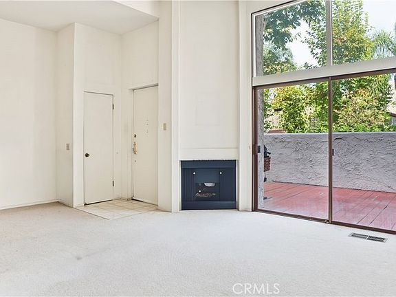 3rd image of 22269 1/2 Erwin St