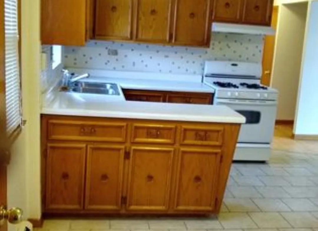 8622 W Berwyn Ave — Photo 4
