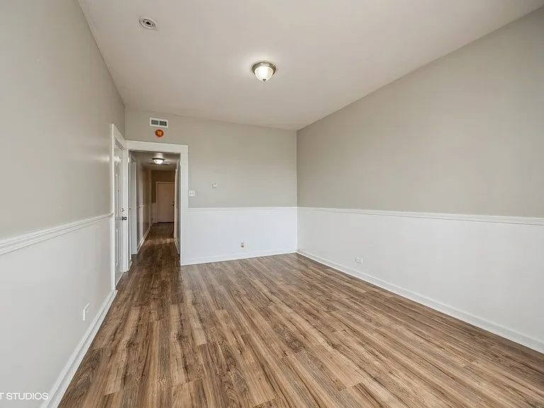 1340 S Kedvale Ave #2 — Photo 3
