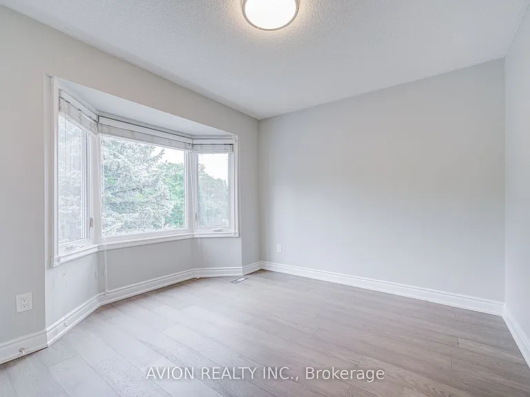 9 Falan Heights Cres — Photo 26