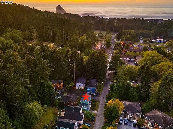 2nd image of 411 Elk Creek Rd