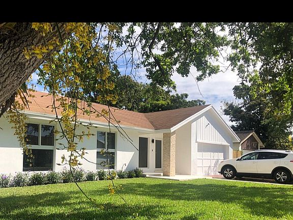 5th image of 9355 SW 172nd Ter