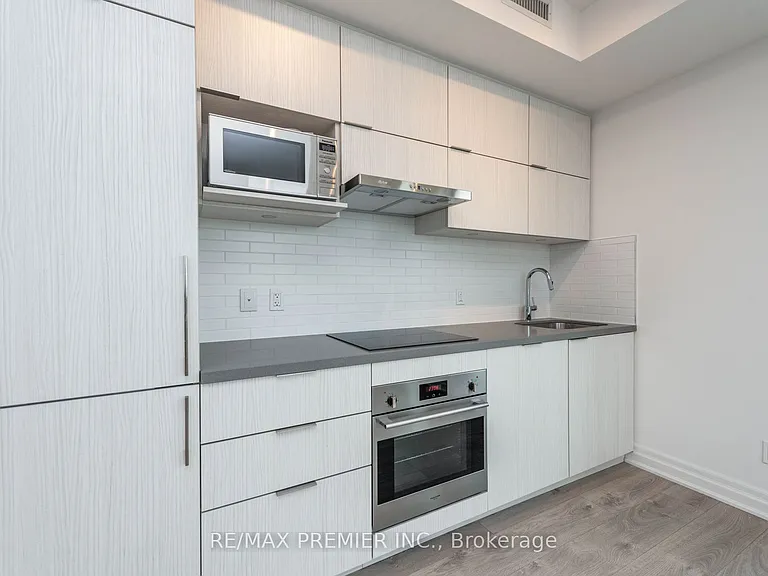 10 Rouge Valley Dr W #808 — Photo 19