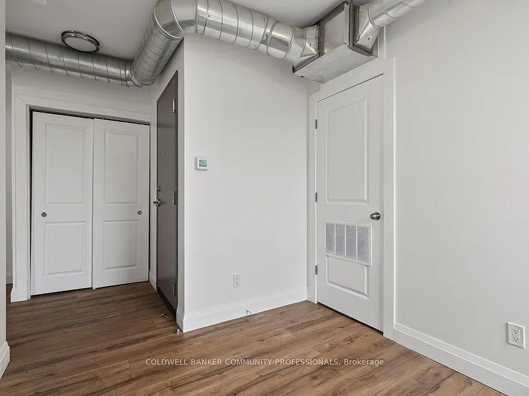 433 Barton St E #202 — Photo 30