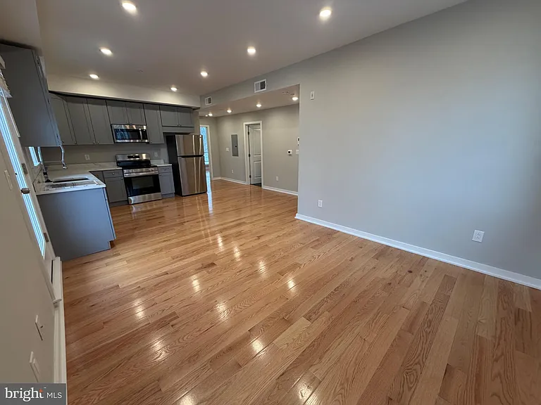 914 W Susquehanna Ave #3A — Photo 5