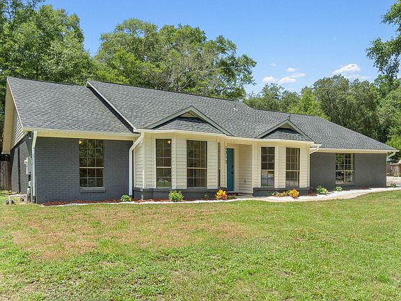 3rd image of 2313 Canal Dr