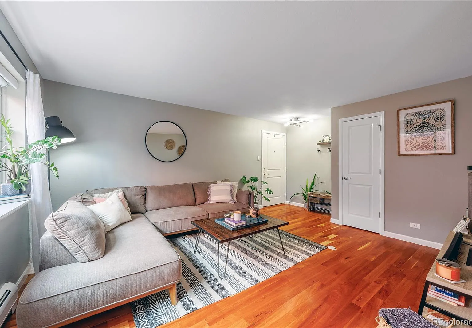 Roquefort Condominiums — Photo 3