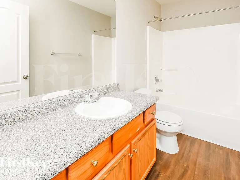 160 Lakeview Trl — Photo 14