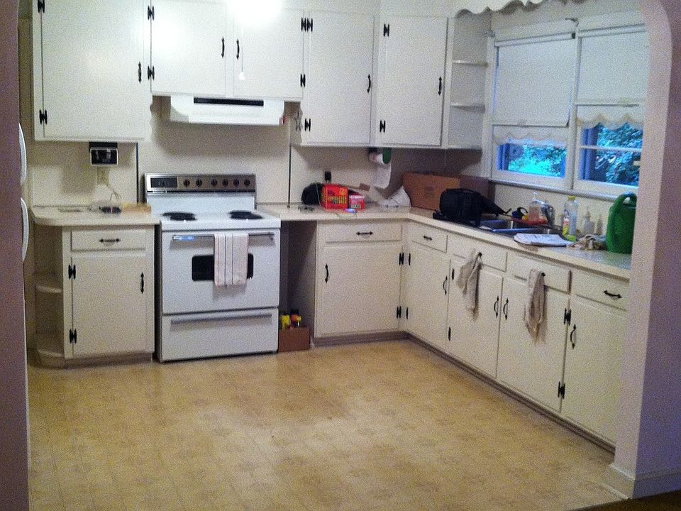 2nd image of 1724 E Canal Rd