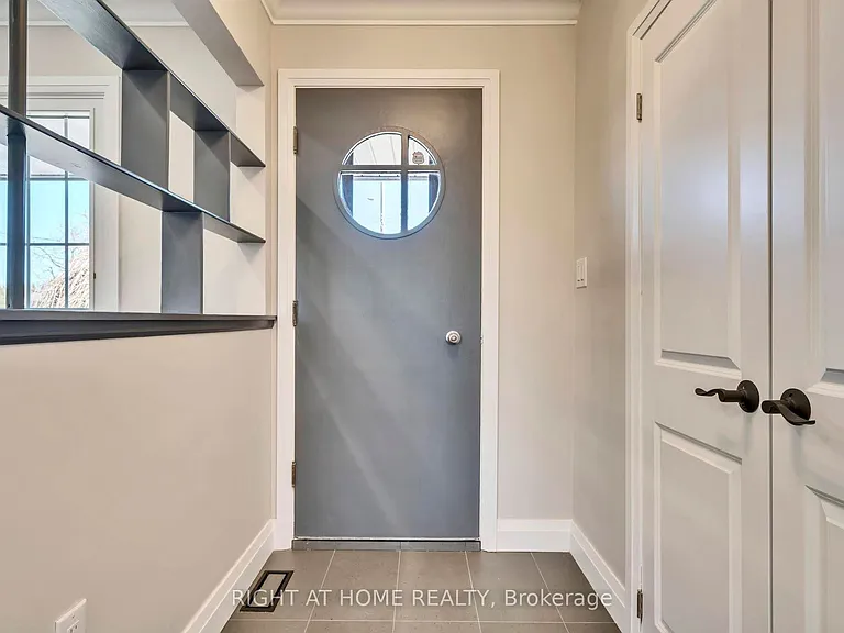 43 White St #MAIN — Photo 3