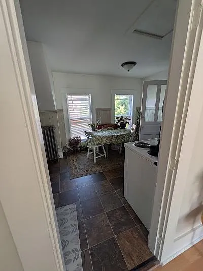 2 bed, 800 sqft, $1,600 — Photo 3