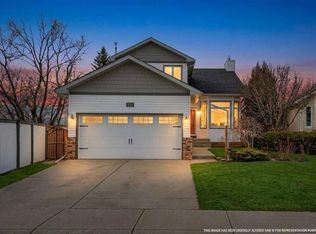 228 E Riverside Close SE, Calgary, AB T2C3L4
