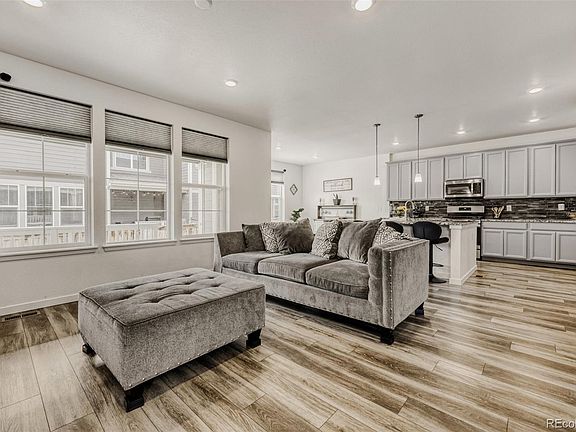5th image of 9541 Richfield Street