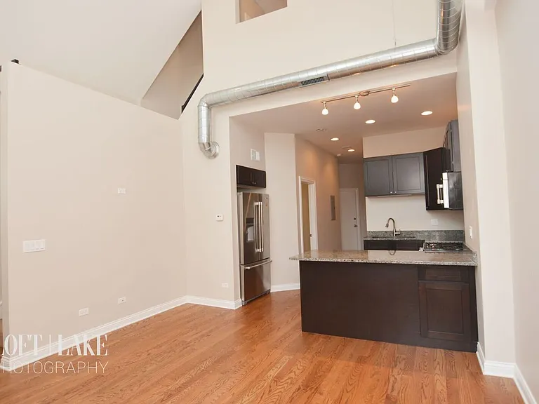 1739 W 18th St — Photo 15