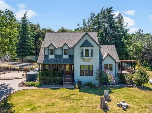 13703 Piper Hill Dr, Penn Valley, CA 95946
