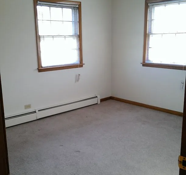 2414 Douglas St — Photo 5