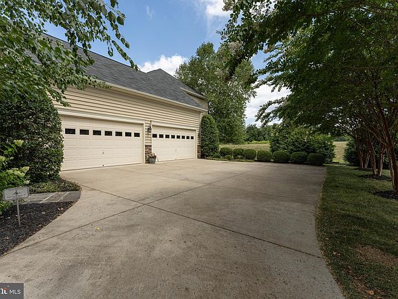 3rd image of 36510 Wynhurst Ct