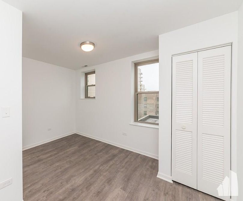 1st image of 940 W Winona St APT 806L