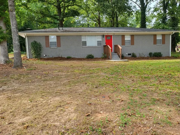 200 Robin Hood Ln, Hampton, GA 30228