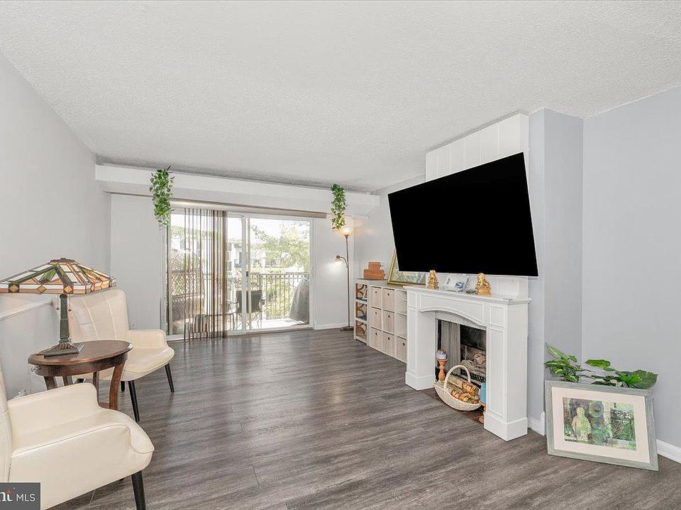 1st image of 60 S Van Dorn St APT 511