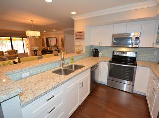 7156 Ballantrae Ct, Miami Lakes, FL 33014