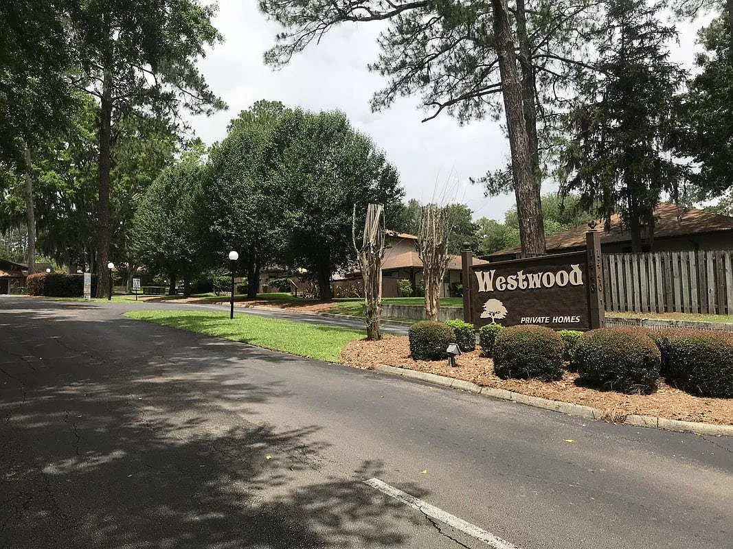 2 bed, 1110 sqft, $1,350 — Photo 4