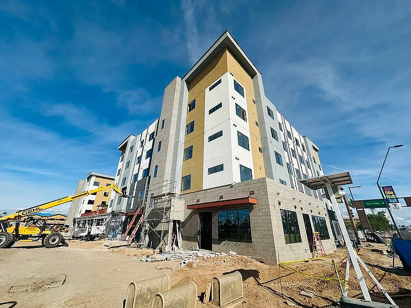 La Victoria Commons — Photo 3