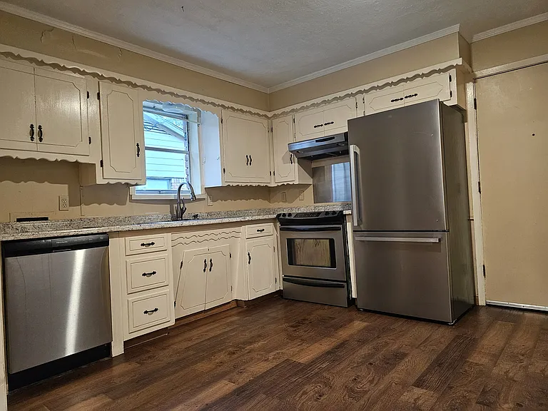 237 N Murphy Rd — Photo 3