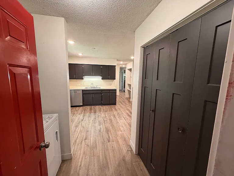 318 N Park St — Photo 14