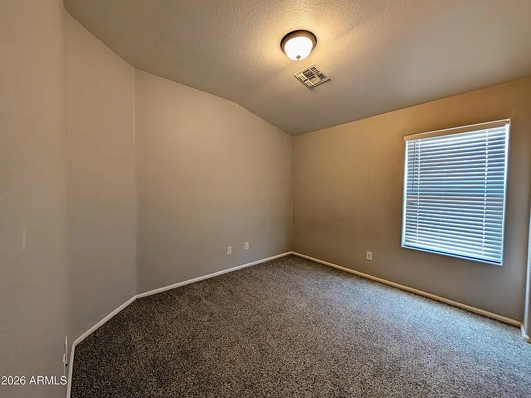 738 E Saddle Way — Photo 13