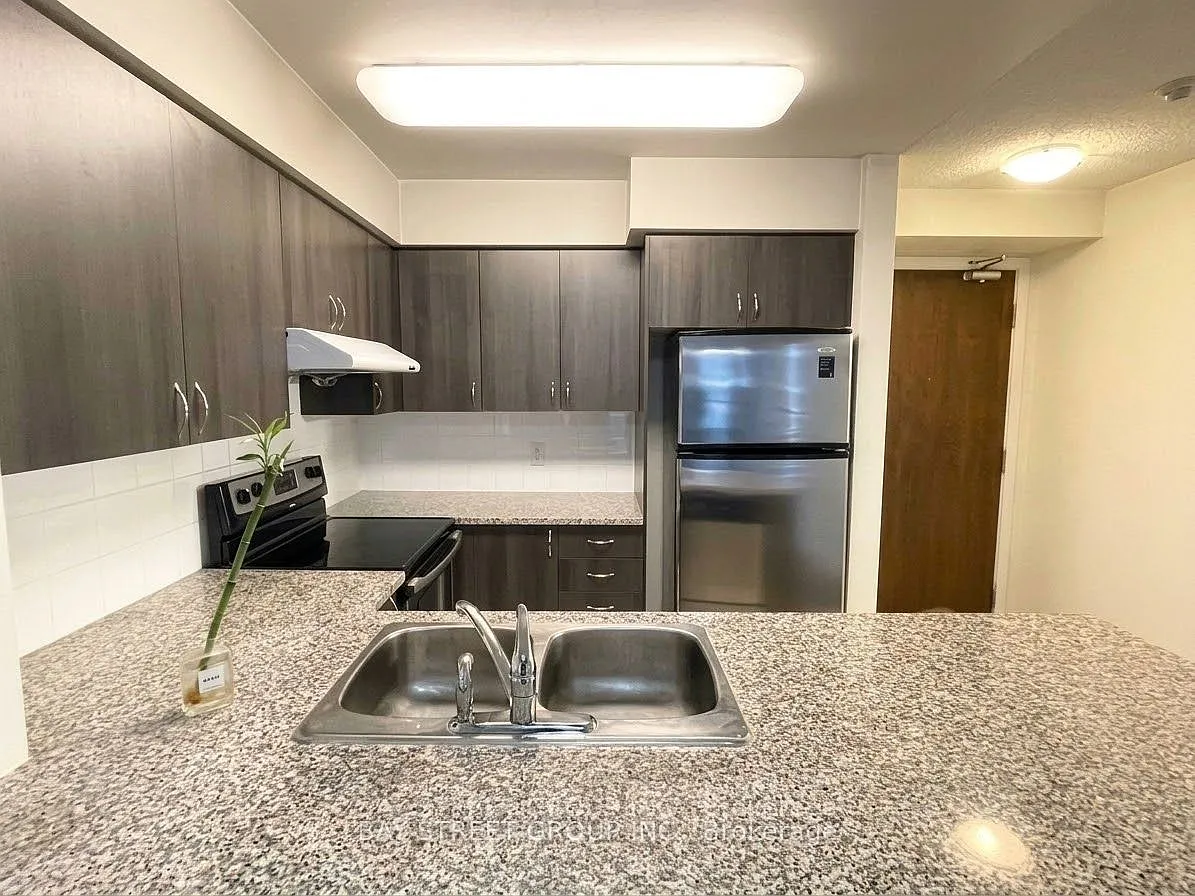 2 bed, $2,900 — Photo 2