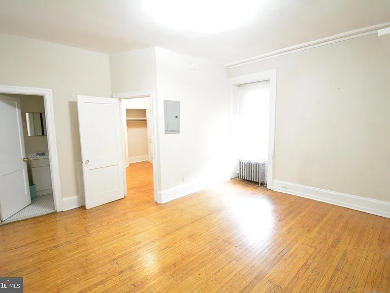 235 W Rittenhouse St #1B — Photo 3
