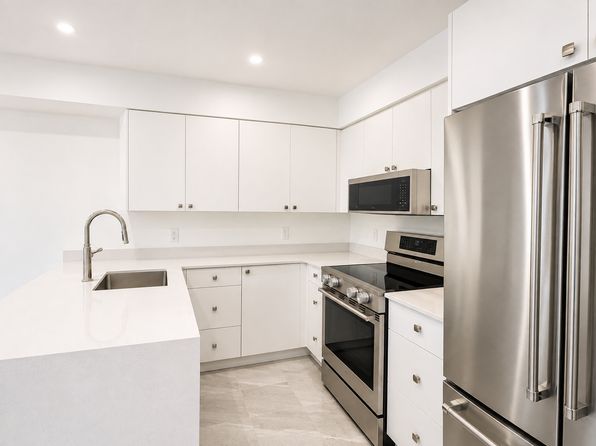 6 bedroom rental in West Vancouver — photo 37