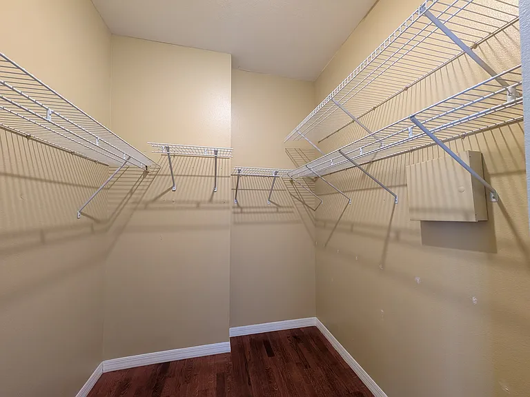 11201 Pocket Brook Dr — Photo 17