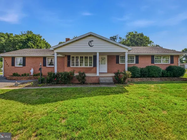 3203 Charles Town Rd, Kearneysville, WV 25430