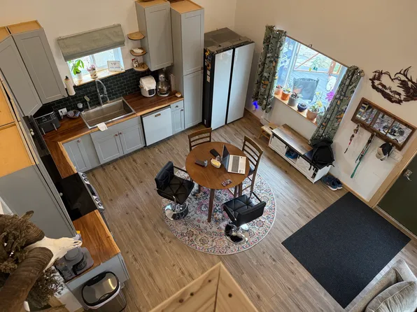 225 W 2nd St, Melrose, MT 59743