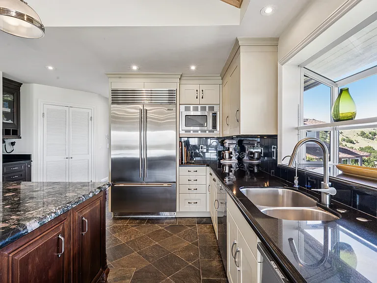 62 Via Los Altos — Photo 40
