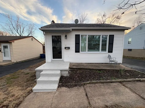 11038 Gertrude Ave, Saint Ann, MO 63074