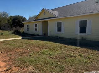 1006 E Taft St, Pearsall, TX 78061