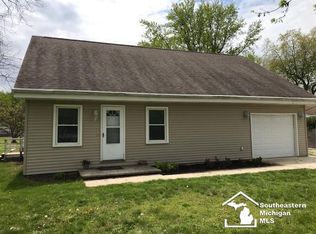 4005 Consear Rd, Lambertville, MI 48144