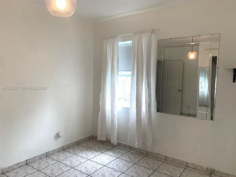 2131 Arthur St — Photo 19
